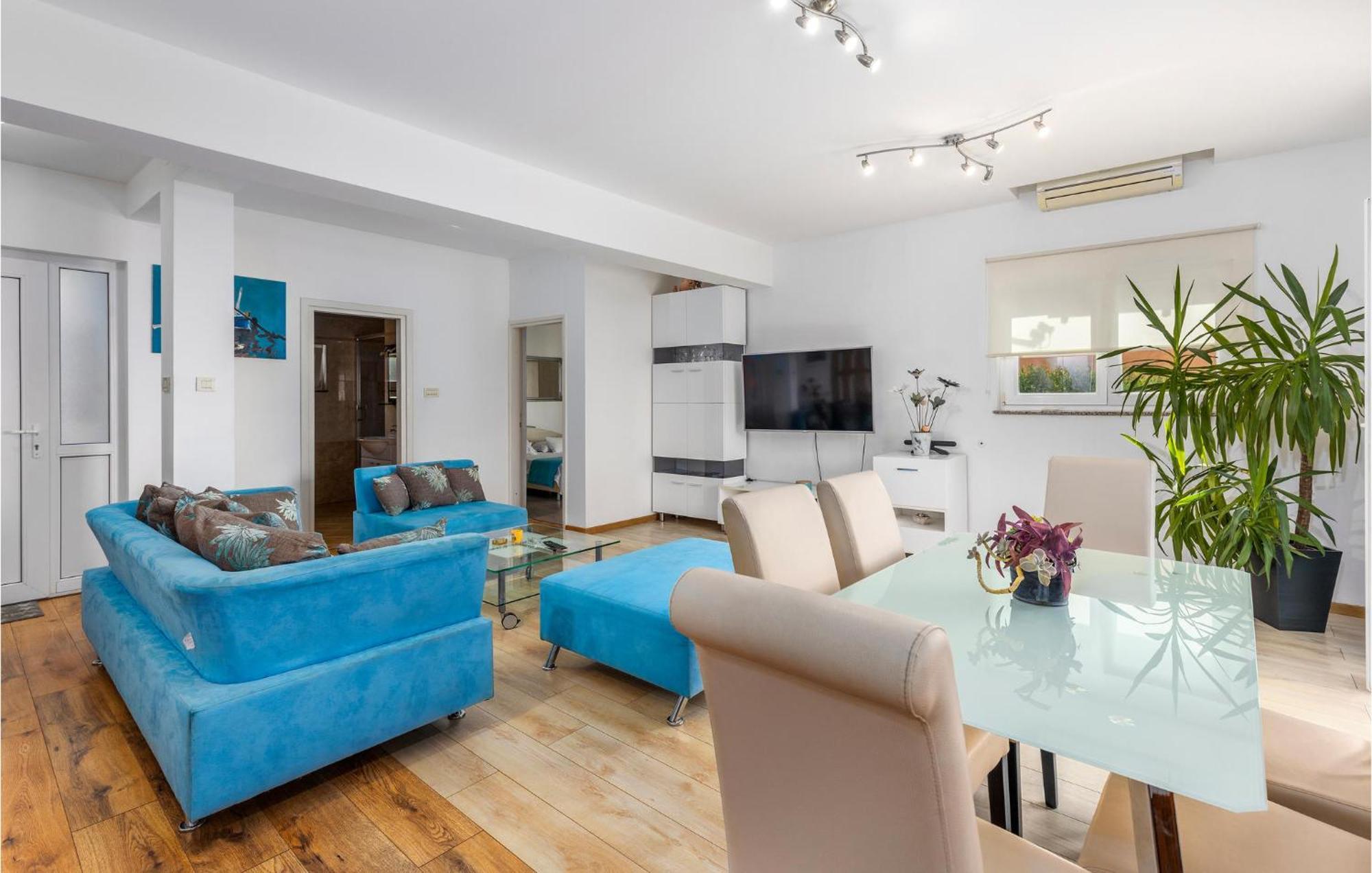 Lovely Apartment In Rijeka With Wifi ภายนอก รูปภาพ